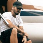 Zé Felipe diverte ao revelar medo do mar e preferência por curtir a praia “de longe”