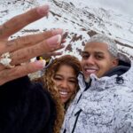 Vivi Noronha fica noiva durante viagem internacional e compartilha momento especial com seguidores